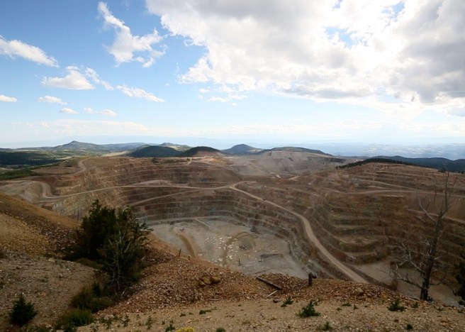 LEVLIN_OBLIVIONstill_Goldfield_web