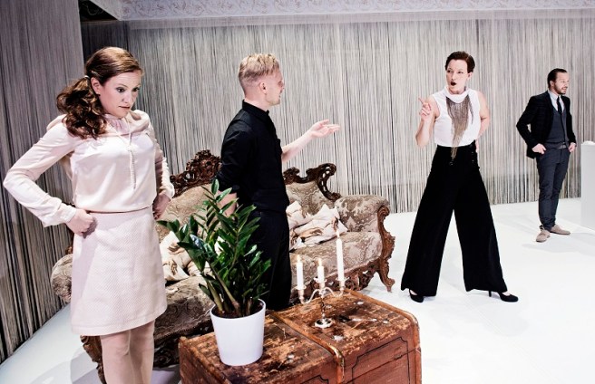 Perplex / Teater Viirus / Photo by Cata Portin