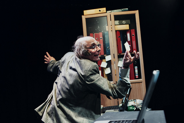 16322553219_52b9d690fa_z